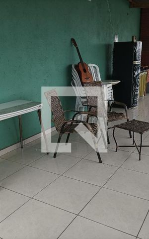 Casa à venda com 190m², 4 quartos e 2 vagas Casa à venda com 190m², 4 quartos e 2 vagasTerraço