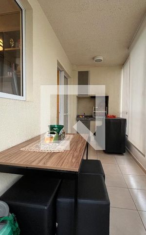 Apartamento à venda com 102m², 3 quartos e 2 vagas Apartamento à venda com 102m², 3 quartos e 2 vagasVaranda