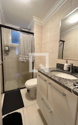 Apartamento à venda com 102m², 3 quartos e 2 vagas Apartamento à venda com 102m², 3 quartos e 2 vagasBanheiro Corredor