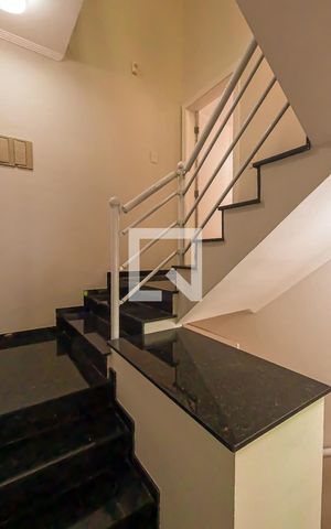 Casa para alugar com 170m², 3 quartos e 2 vagas Casa para alugar com 170m², 3 quartos e 2 vagasCorredor