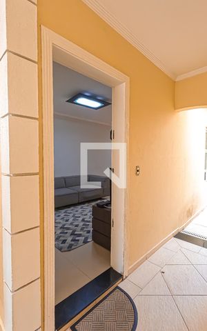 Casa para alugar com 170m², 3 quartos e 2 vagas Casa para alugar com 170m², 3 quartos e 2 vagasEntrada