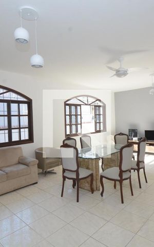 Casa para alugar com 600m², 4 quartos e 5 vagasSala de Estar e Jantar