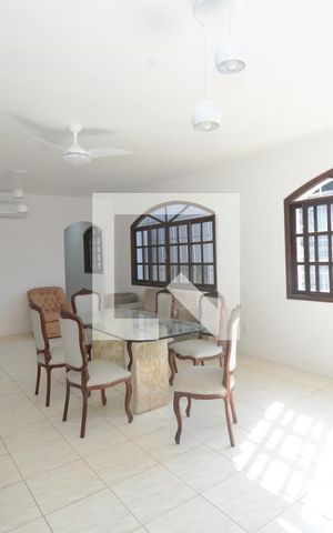Casa para alugar com 600m², 4 quartos e 5 vagasSala de Estar e Jantar