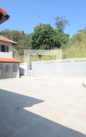 Casa para alugar com 600m², 4 quartos e 5 vagasQuintal - Garagem