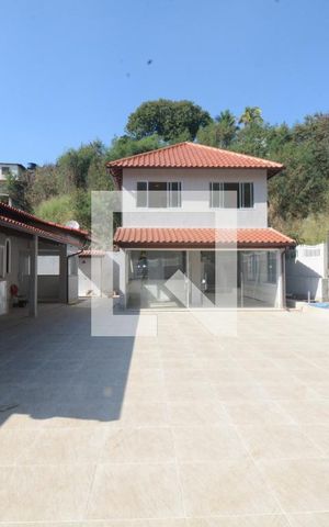 Casa para alugar com 600m², 4 quartos e 5 vagasQuintal - Garagem