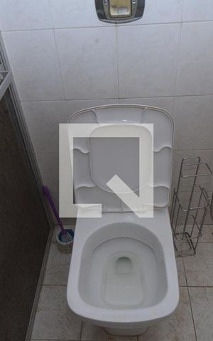 Casa para alugar com 600m², 4 quartos e 5 vagasBanheiro Social