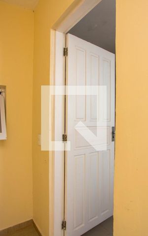 Casa à venda com 140m², 3 quartos e 2 vagas Casa à venda com 140m², 3 quartos e 2 vagasÁrea de serviço/Quintal