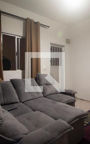 Casa à venda com 300m², 6 quartos e 3 vagas Casa à venda com 300m², 6 quartos e 3 vagassala casa 3