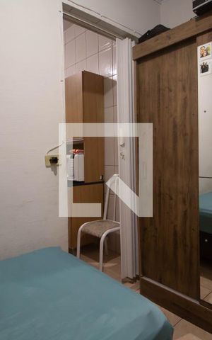 Casa à venda com 300m², 6 quartos e 3 vagas Casa à venda com 300m², 6 quartos e 3 vagasQuarto casa 3