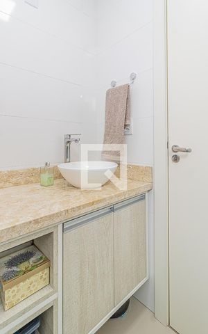 Apartamento à venda com 87m², 3 quartos e 2 vagasBanheiro da Suíte