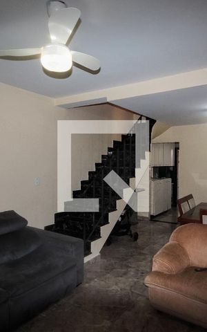 Casa à venda com 150m², 2 quartos e 1 vagaPiso T - Sala