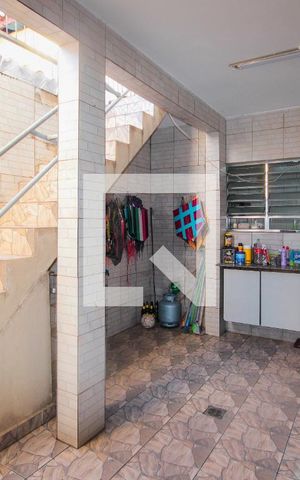 Casa à venda com 150m², 2 quartos e 1 vagaPiso T - Quintal