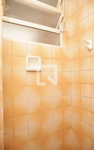 Apartamento para alugar com 70m², 2 quartos e sem vagaBanheiro da Suíte