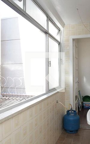 Apartamento para alugar com 70m², 2 quartos e sem vagaÁrea de Serviço