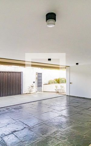 Casa de condomínio à venda com 820m², 4 quartos e 6 vagasGaragem