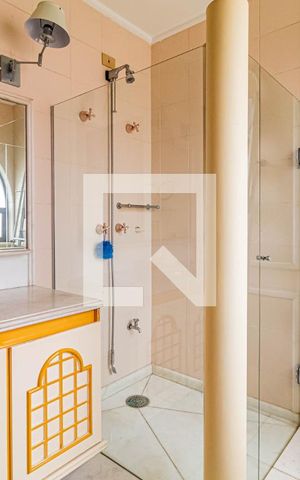 Casa de condomínio à venda com 820m², 4 quartos e 6 vagasSuite 03 - Banheiro