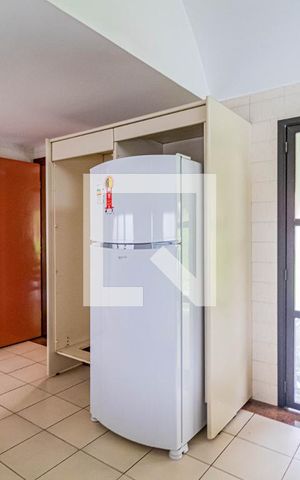 Casa de condomínio à venda com 820m², 4 quartos e 6 vagasCozinha