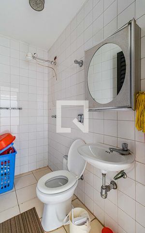 Casa de condomínio à venda com 820m², 4 quartos e 6 vagasLavanderia  - Banheiro