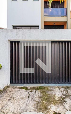 Casa de condomínio à venda com 820m², 4 quartos e 6 vagasFachada