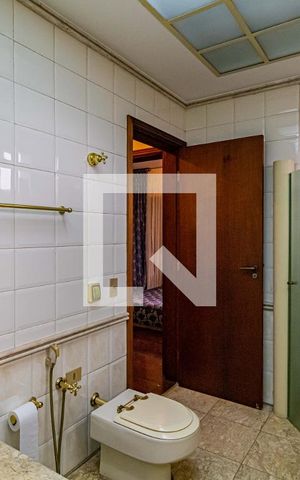 Casa de condomínio à venda com 820m², 4 quartos e 6 vagasSuite 01 - Banheiro