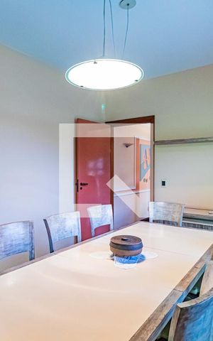 Casa de condomínio à venda com 820m², 4 quartos e 6 vagasSala de jantar 02