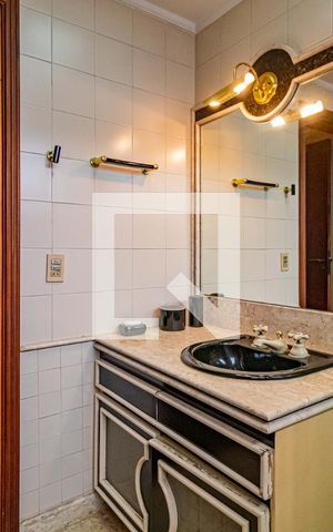Casa de condomínio à venda com 820m², 4 quartos e 6 vagasSuite 02 - Banheiro