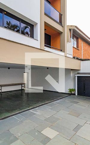 Casa de condomínio à venda com 820m², 4 quartos e 6 vagasGaragem