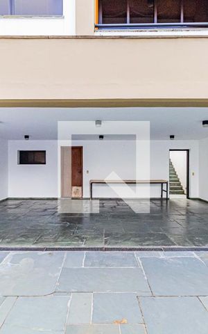 Casa de condomínio à venda com 820m², 4 quartos e 6 vagasGaragem