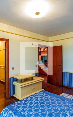 Casa de condomínio à venda com 820m², 4 quartos e 6 vagasSuite 01