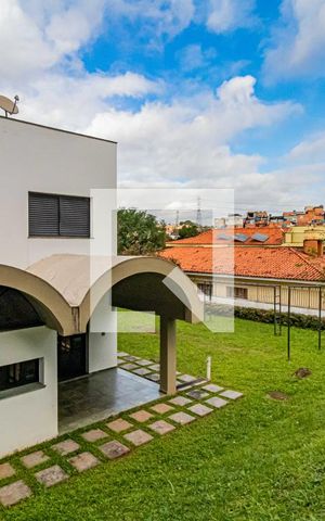 Casa de condomínio à venda com 820m², 4 quartos e 6 vagasArea externa