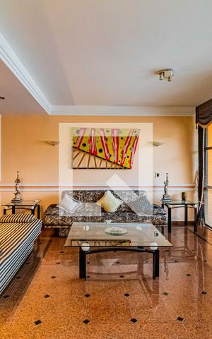 Casa de condomínio à venda com 820m², 4 quartos e 6 vagasSala