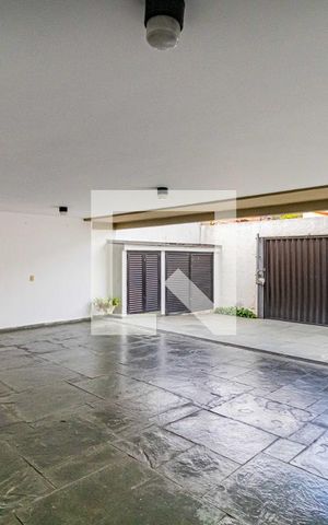 Casa de condomínio à venda com 820m², 4 quartos e 6 vagasGaragem