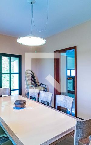 Casa de condomínio à venda com 820m², 4 quartos e 6 vagasSala de jantar 02