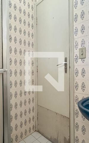 Apartamento para alugar com 70m², 2 quartos e 1 vaga Apartamento para alugar com 70m², 2 quartos e 1 vagaBanheiro