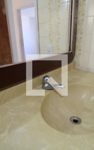 Apartamento para alugar com 43m², 2 quartos e 1 vagaPia do banheiro