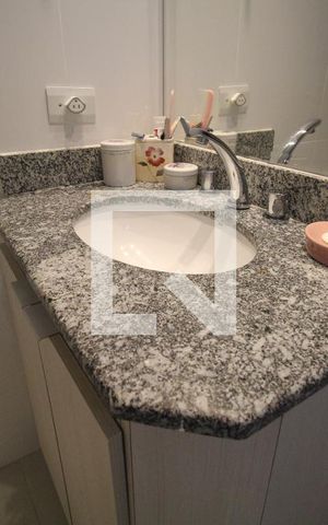 Apartamento à venda com 138m², 3 quartos e 3 vagasBanheiro da Suíte
