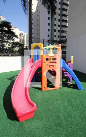 Apartamento à venda com 138m², 3 quartos e 3 vagasÁrea comum - Playground