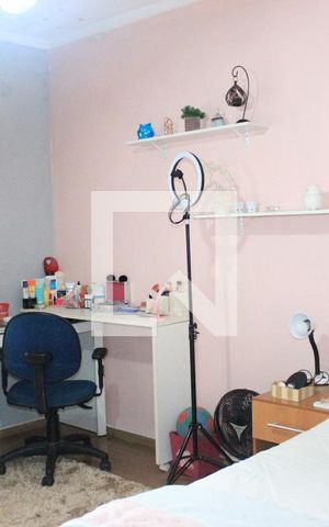 Casa à venda com 110m², 4 quartos e 2 vagasQuarto 1