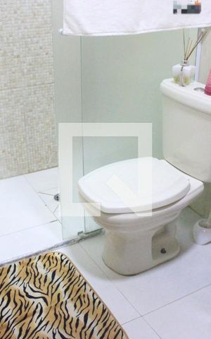 Casa à venda com 110m², 4 quartos e 2 vagasBanheiro 1