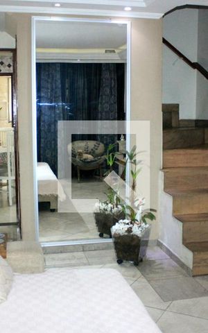 Casa à venda com 110m², 4 quartos e 2 vagasSala