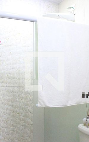 Casa à venda com 110m², 4 quartos e 2 vagasBanheiro 1