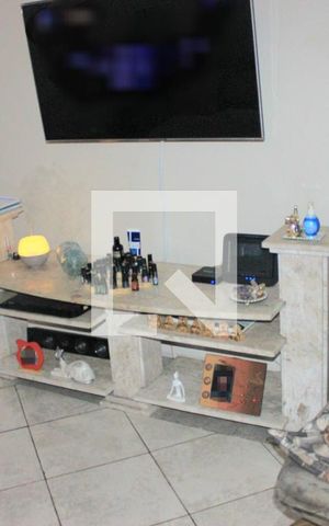 Casa à venda com 110m², 4 quartos e 2 vagasSala