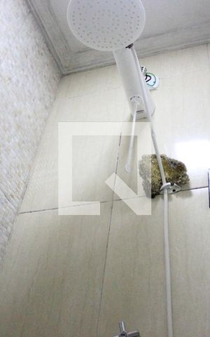 Casa à venda com 110m², 4 quartos e 2 vagasBanheiro 1