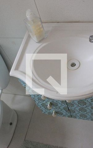 Casa à venda com 110m², 4 quartos e 2 vagasBanheiro 2