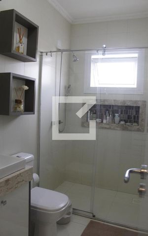 Casa à venda com 140m², 3 quartos e 4 vagasBanheiro da Suíte