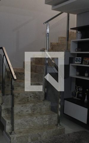 Casa à venda com 140m², 3 quartos e 4 vagasSala