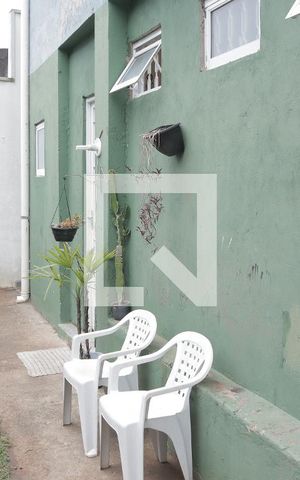 Casa para alugar com 35m², 6 quartos e sem vagaQuintal