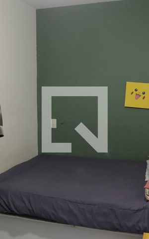 Casa para alugar com 35m², 6 quartos e sem vagaQuarto 1 (casa 02)