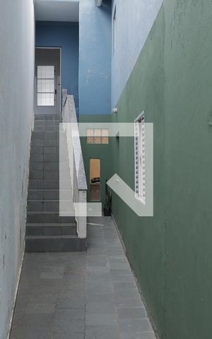 Casa para alugar com 35m², 6 quartos e sem vagaQuintal
