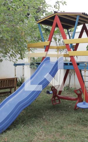 Casa para alugar com 35m², 6 quartos e sem vagaQuintal